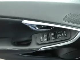 Volvo V40 thumbnail 25