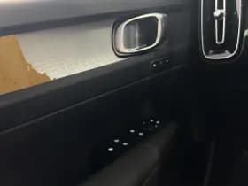 Volvo XC40 thumbnail 17