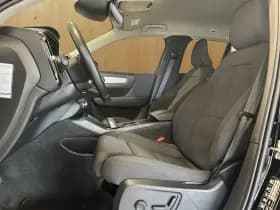 Volvo XC40 thumbnail 5