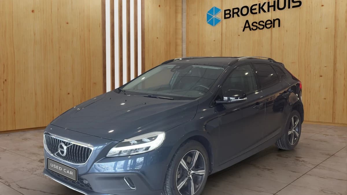 Volvo V40 — foto 1