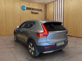 Volvo XC40 thumbnail 2