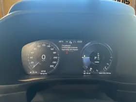 Volvo XC40 thumbnail 9