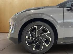 Lynk & Co 02 thumbnail 13