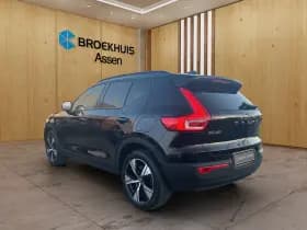 Volvo XC40 thumbnail 3