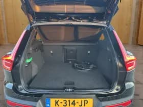 Volvo XC40 thumbnail 22