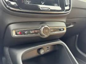 Volvo XC40 thumbnail 16