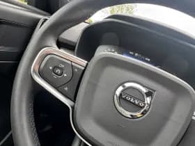 Volvo XC40 thumbnail 10