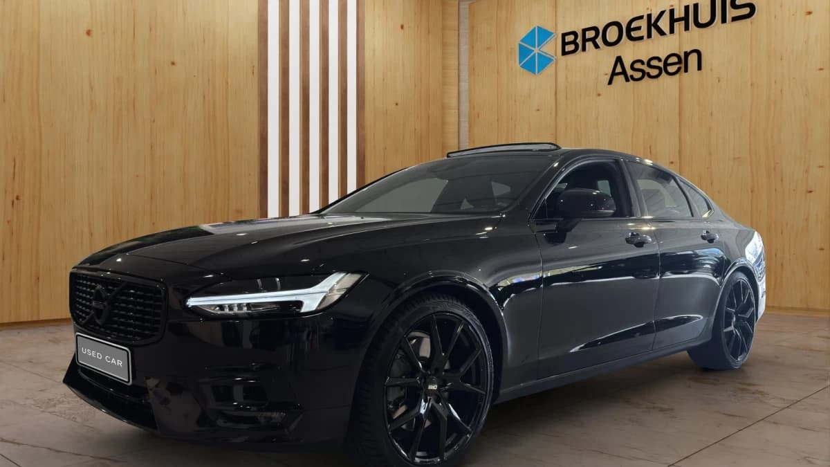 Volvo S90 — foto 1