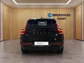 Volvo XC40 thumbnail 4