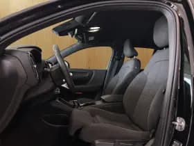 Volvo XC40 thumbnail 7