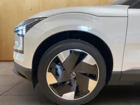 Volvo EX30 thumbnail 6