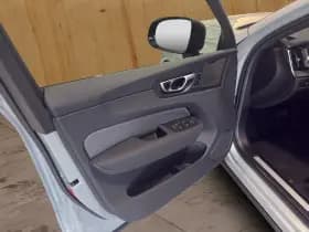 Volvo XC60 thumbnail 16