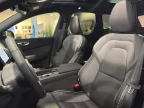 Volvo XC60 thumbnail 3