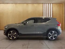 Volvo XC40 thumbnail 5