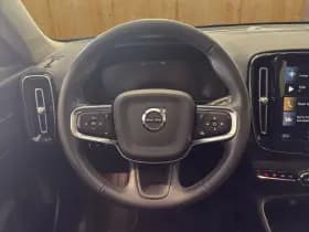 Volvo XC40 thumbnail 9