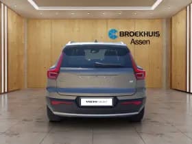 Volvo XC40 thumbnail 4