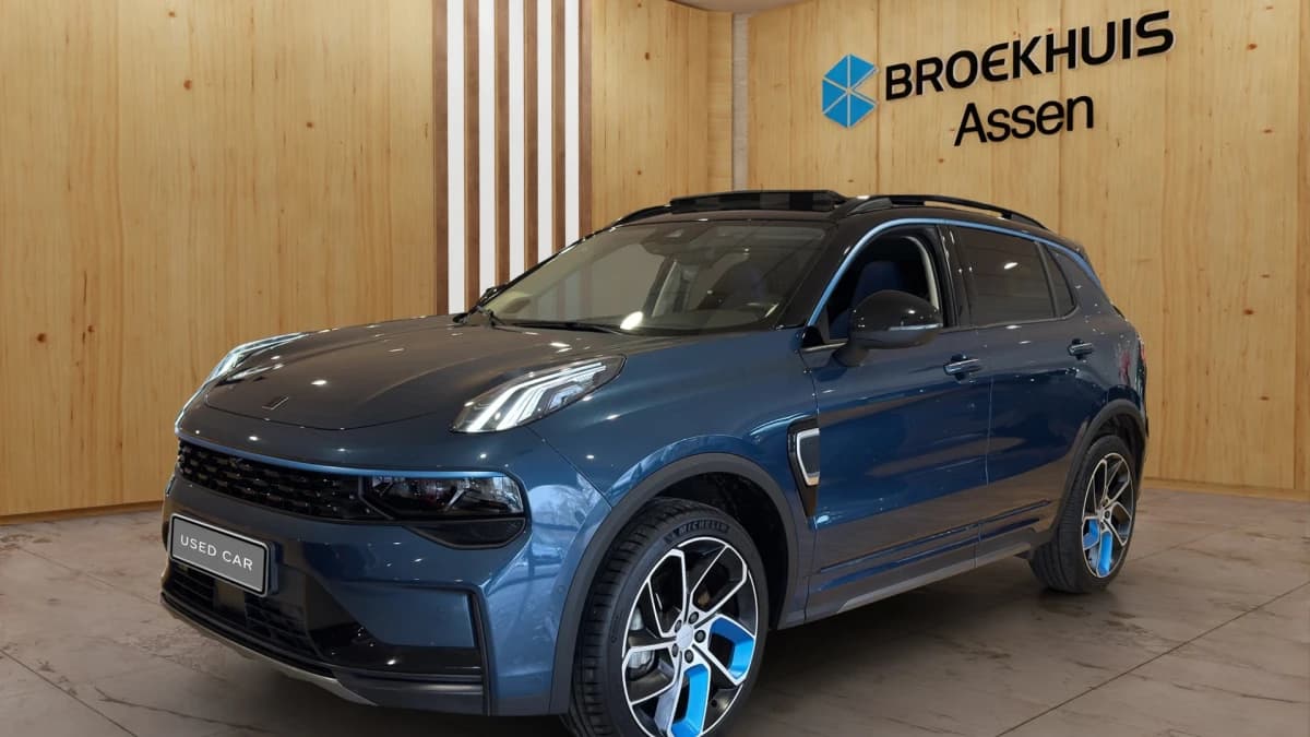 Lynk & Co 01 — foto 1
