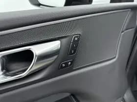 Volvo XC60 thumbnail 17