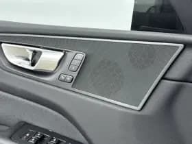 Volvo XC60 thumbnail 22