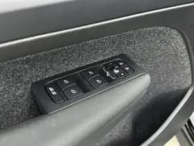 Volvo EX40 thumbnail 16