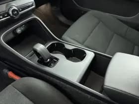 Volvo EX40 thumbnail 18