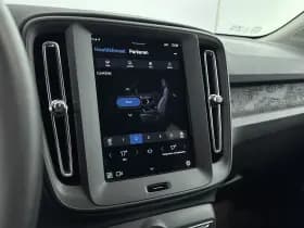 Volvo EX40 thumbnail 23