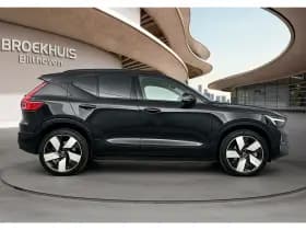 Volvo EX40 thumbnail 9