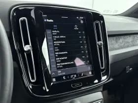 Volvo XC40 thumbnail 25