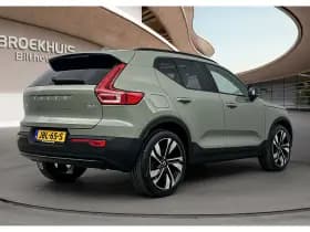 Volvo XC40 thumbnail 4