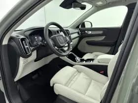 Volvo XC40 thumbnail 10