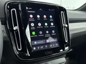 Volvo EX40 thumbnail 12