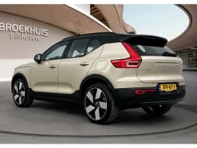 Volvo EX40 thumbnail 6