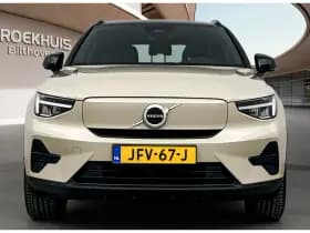 Volvo EX40 thumbnail 7