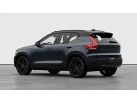 Volvo EX40 thumbnail 3