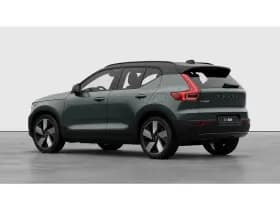 Volvo EX40 thumbnail 3