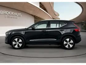 Volvo XC40 thumbnail 2