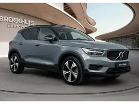 Volvo XC40 thumbnail 2