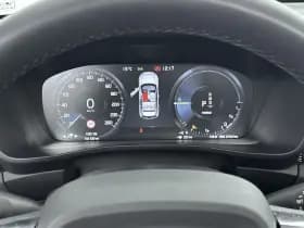 Volvo XC40 thumbnail 11