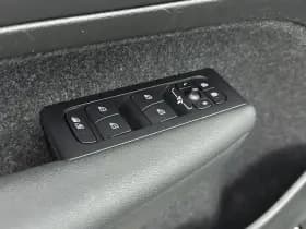 Volvo XC40 thumbnail 13