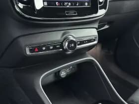 Volvo XC40 thumbnail 32