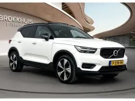 Volvo XC40 thumbnail 2