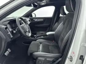 Volvo XC40 thumbnail 40