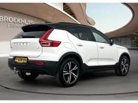 Volvo XC40 thumbnail 4