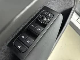 Volvo XC40 thumbnail 35