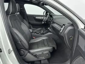 Volvo XC40 thumbnail 40