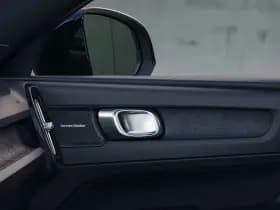 Volvo EX40 thumbnail 18