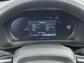 Volvo EX40 thumbnail 11