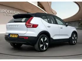 Volvo EX40 thumbnail 3