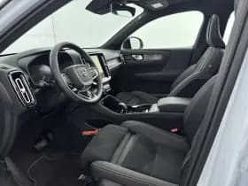 Volvo EX40 thumbnail 22