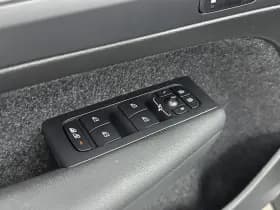 Volvo EX40 thumbnail 31